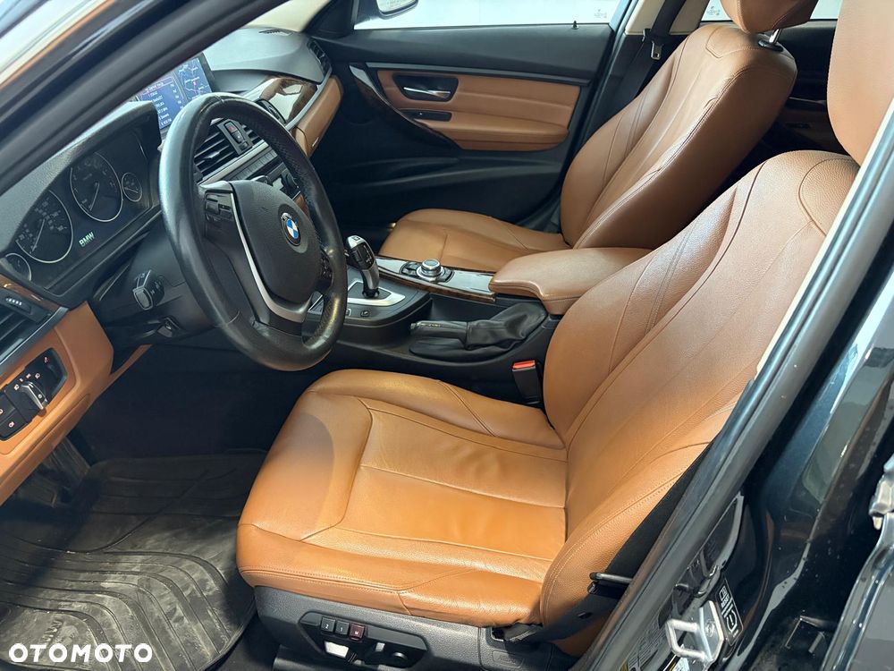 BMW Seria 3 328i Luxury Line - 13