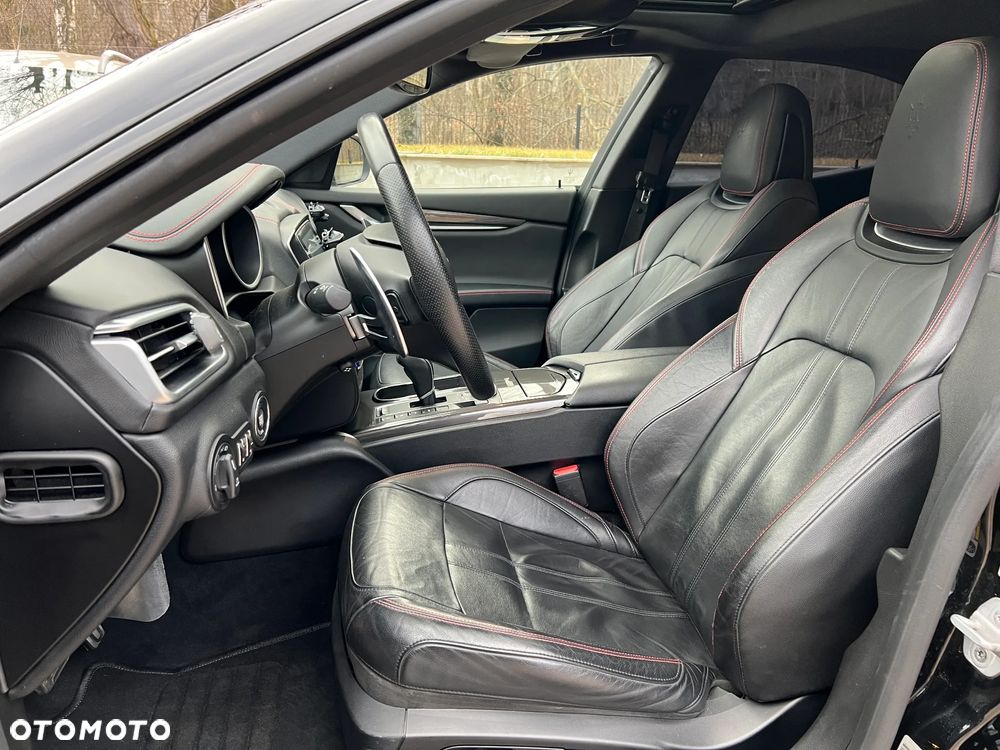 Maserati Ghibli - 15