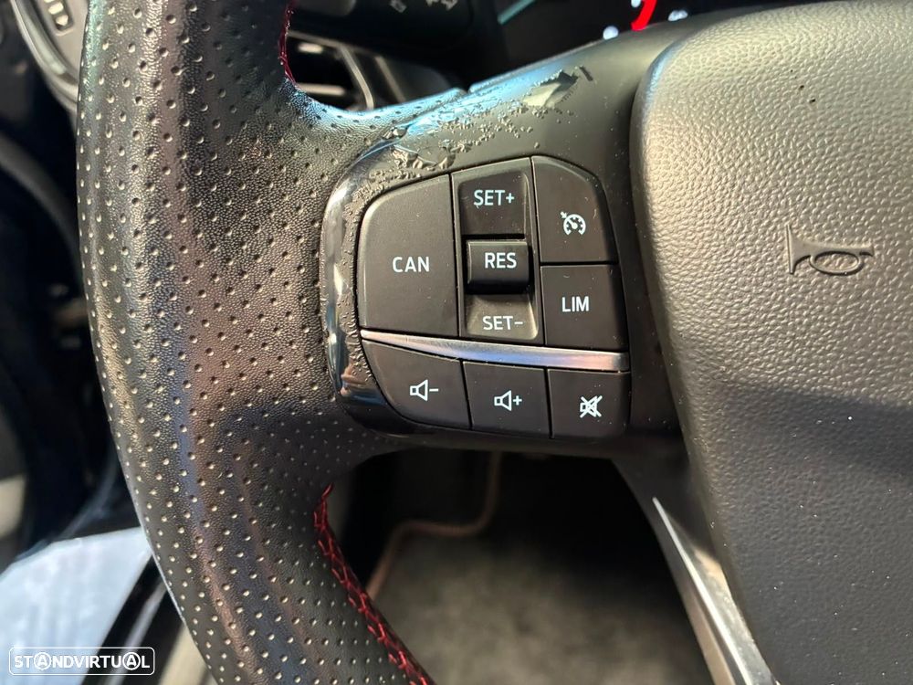 Ford Fiesta 1.0 EcoBoost ST-Line - 23