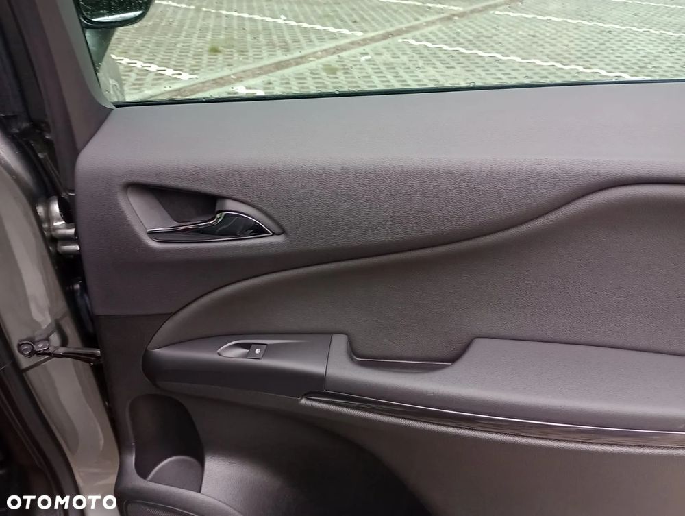 Opel Zafira 2.0 D (CDTI ecoFLEX) Start/Stop ON - 17