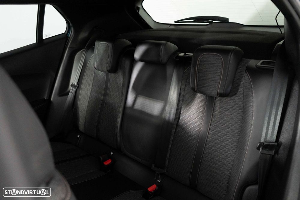 Peugeot 2008 1.2 PureTech Allure Pack - 11