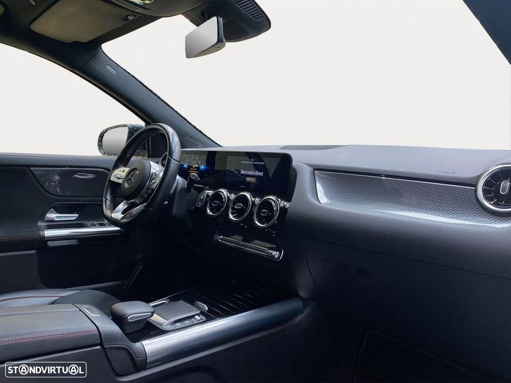 Mercedes-Benz GLA 200 - 12