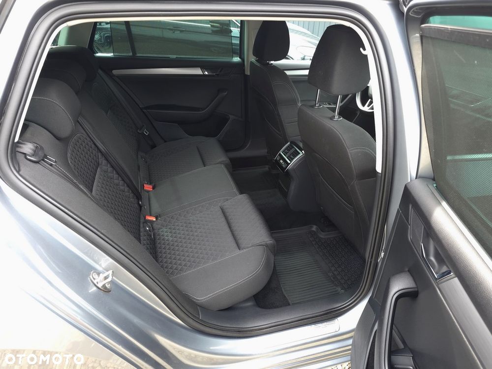 Skoda Superb 2.0 TDI Style - 10