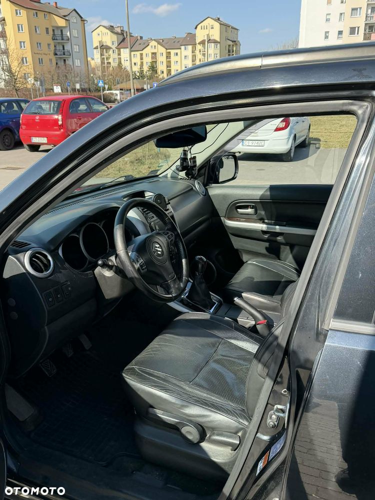 Suzuki Grand Vitara 2.0 - 3