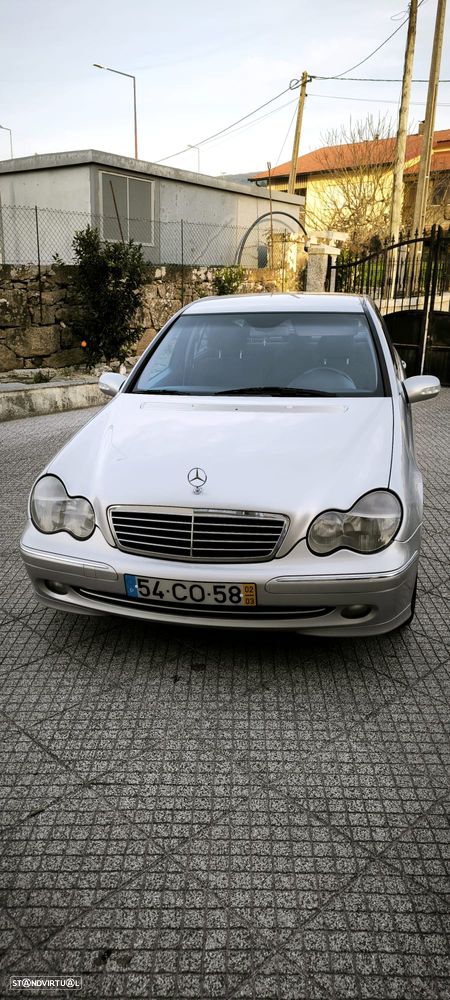 Mercedes-Benz C 220 - 12