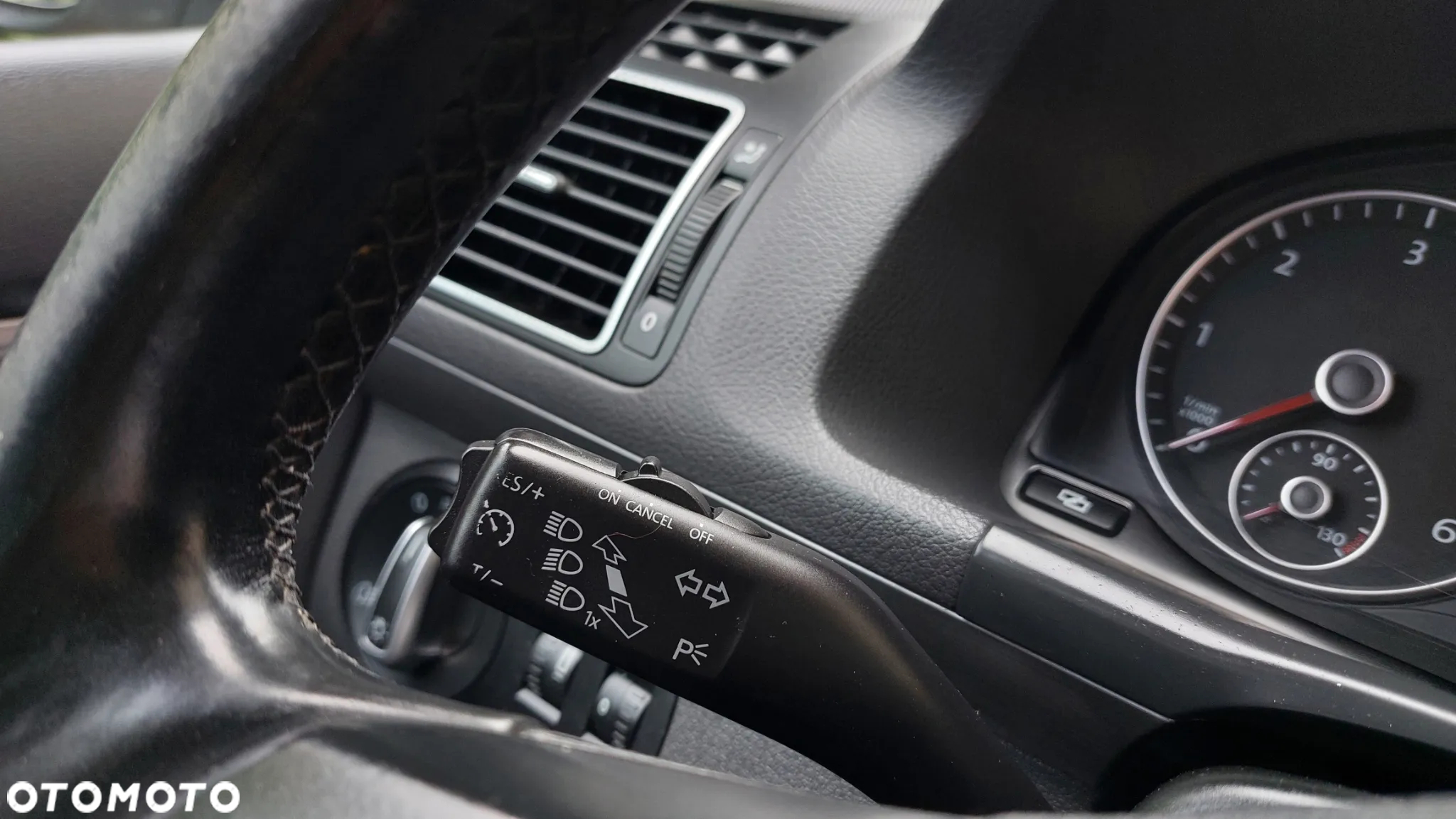 Volkswagen Touran 2.0 TDI United - 27