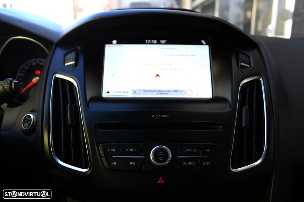 Ford Focus 2.3 EcoBoost S&S 4WD RS - 43