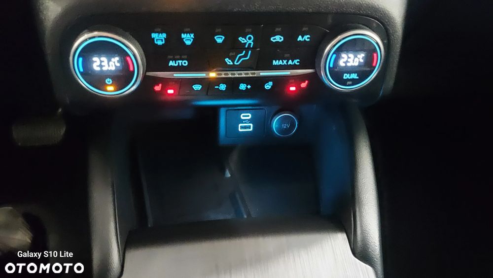 Ford Kuga Vignale 2.0 EcoBlue AWD - 22