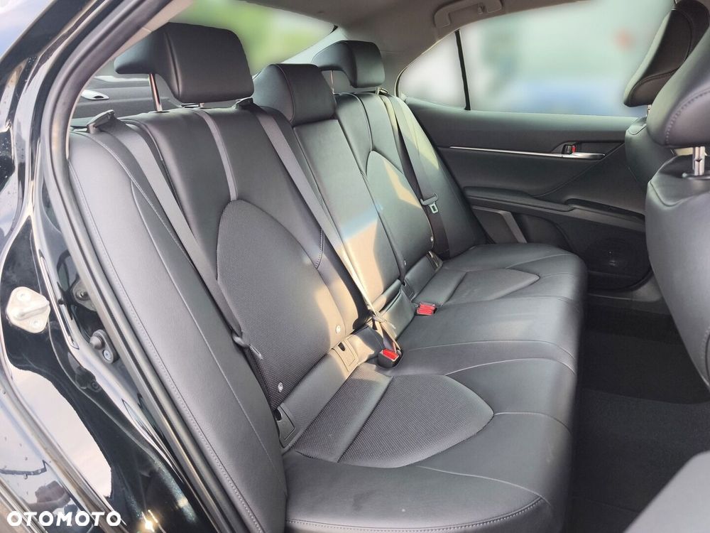 Toyota Camry 2.5 Hybrid Executive CVT - 11