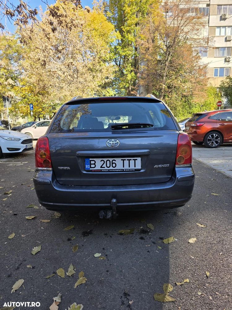 Toyota Avensis 1.8 Executiv - 6