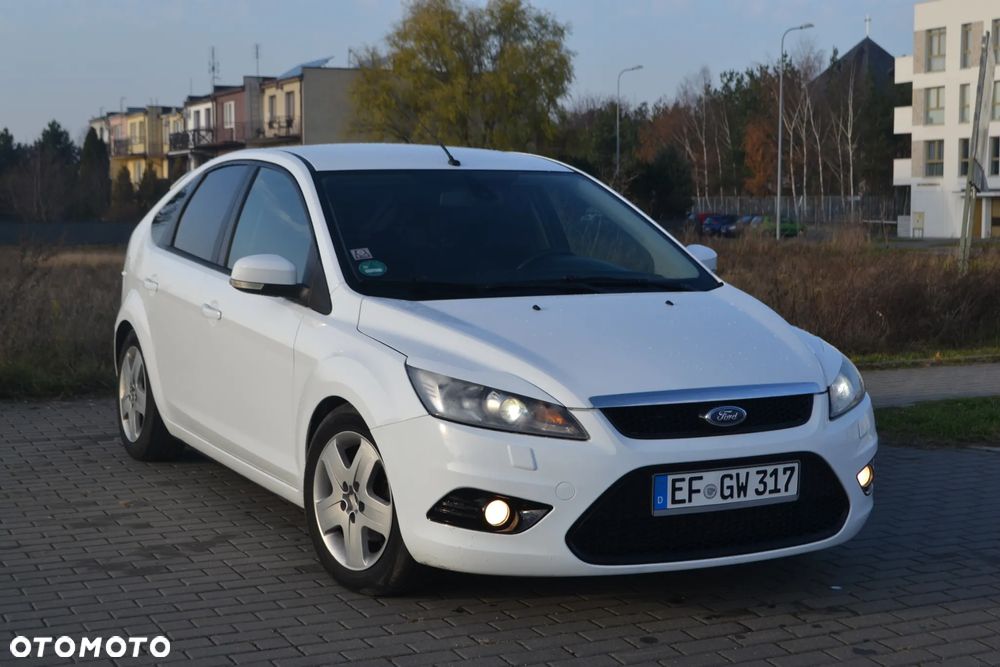 Ford Focus 1.6 TDCi DPF Sport - 1