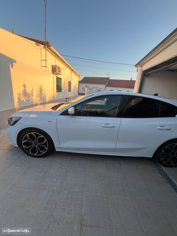 Ford Focus - 2