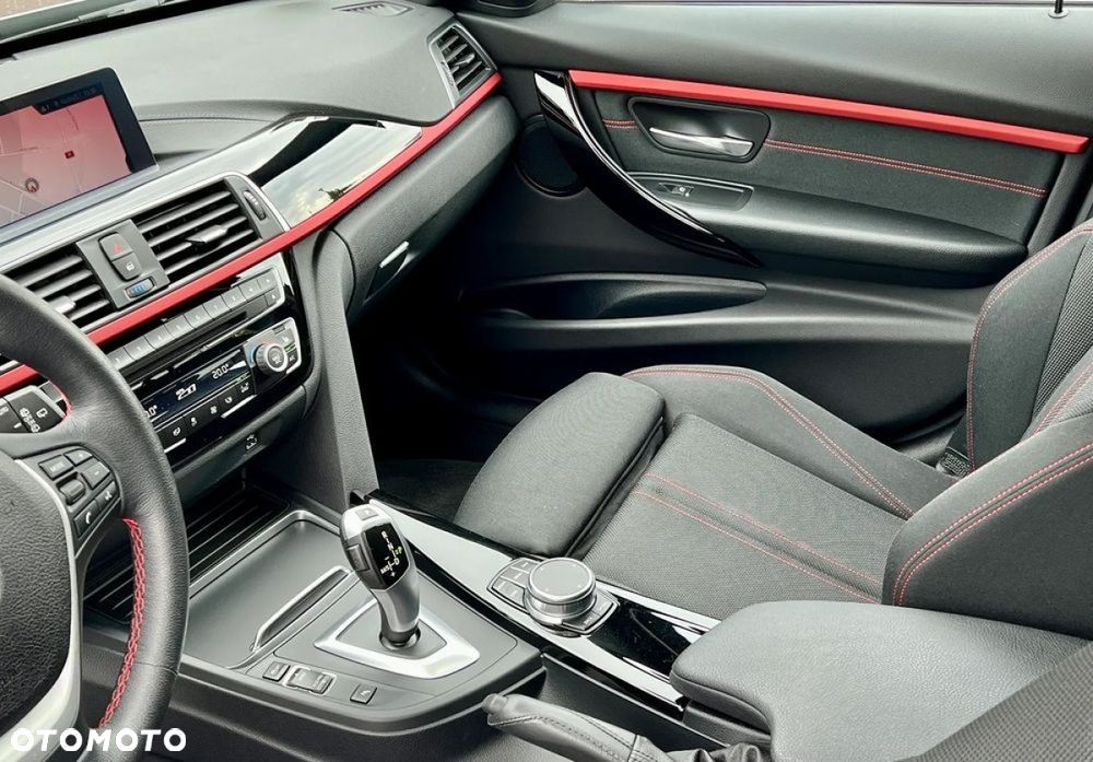 BMW Seria 3 320i Edition Luxury Line Purity - 30