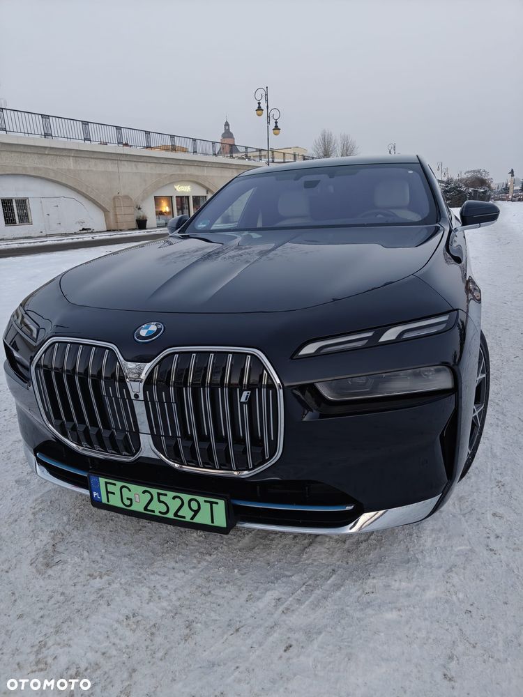BMW i7 xDrive60 - 3