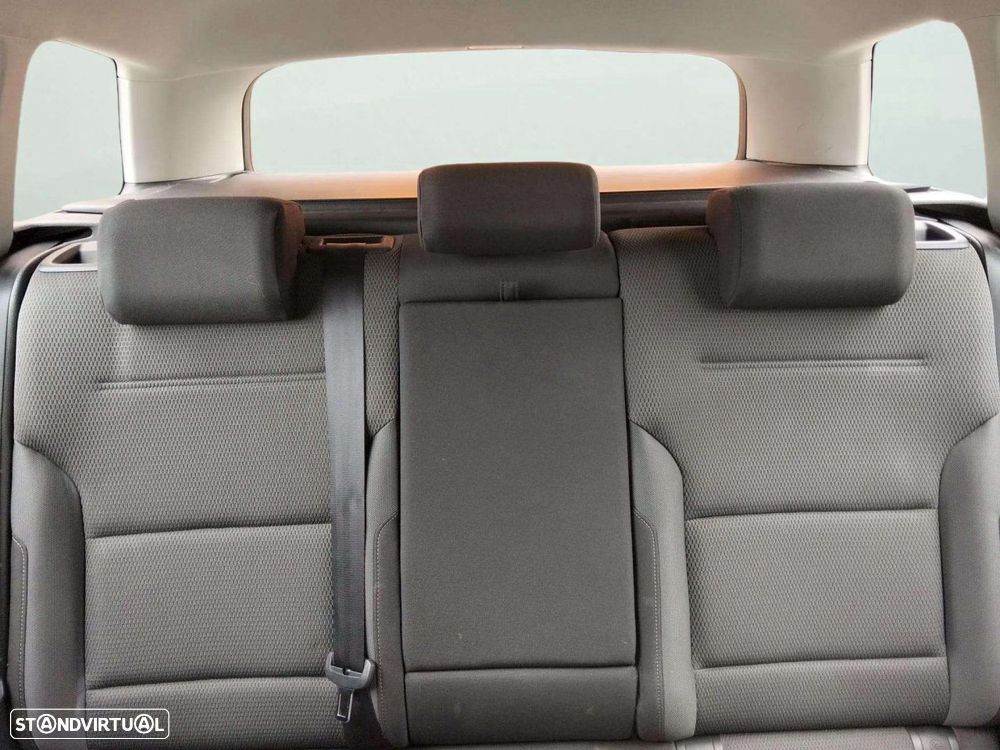 VW Golf Variant 1.6 TDi Confortline - 19