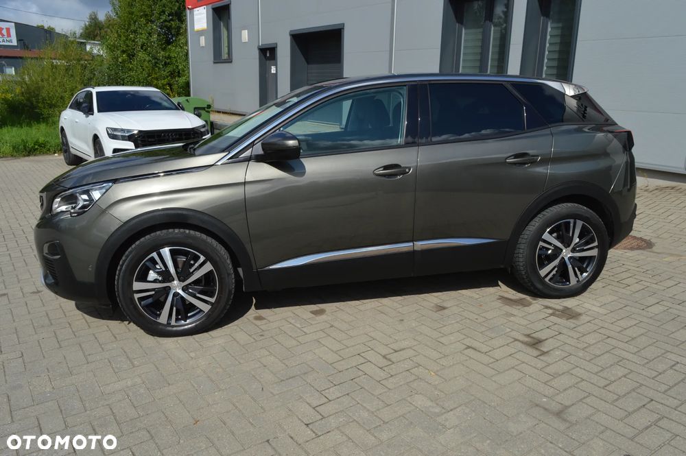 Peugeot 3008 1.2 PureTech Allure S&S - 6