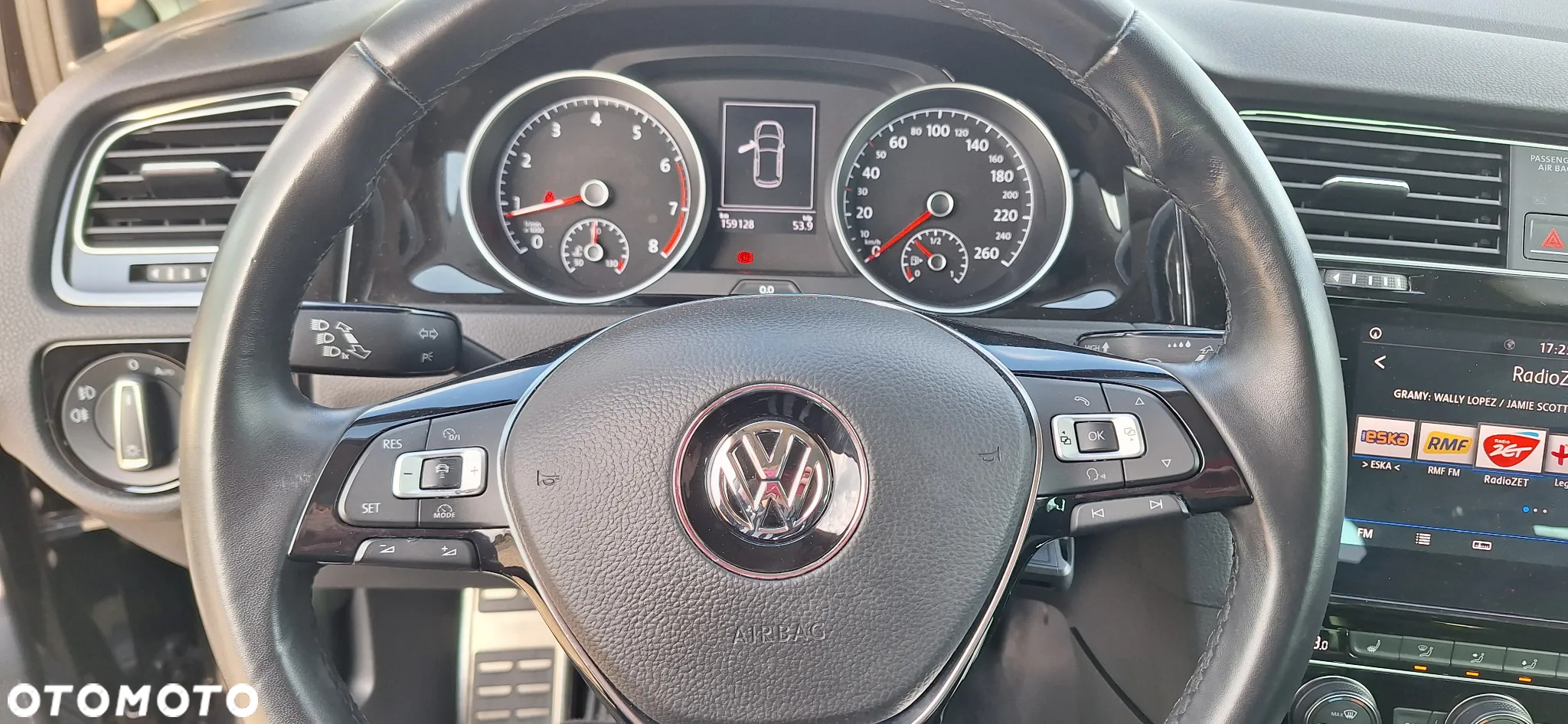Volkswagen Golf - 8