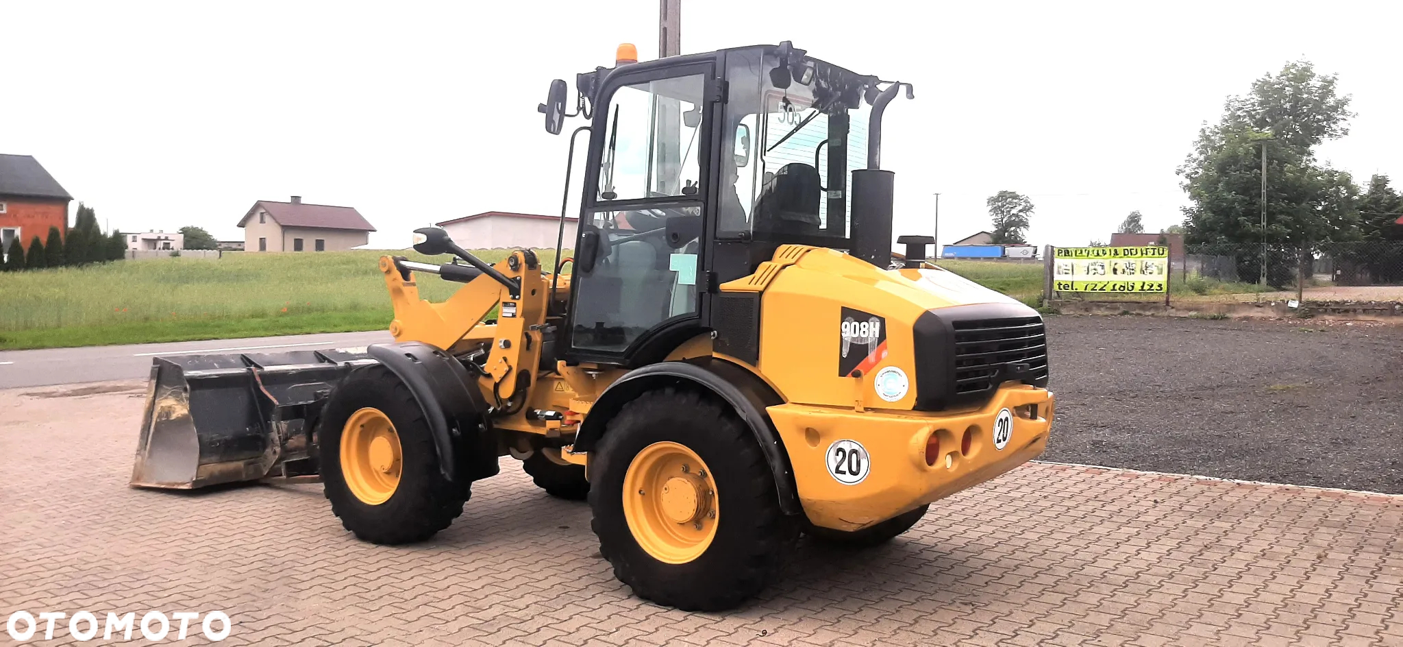 Caterpillar 908H - 4