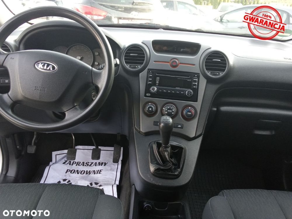 Kia Carens - 15