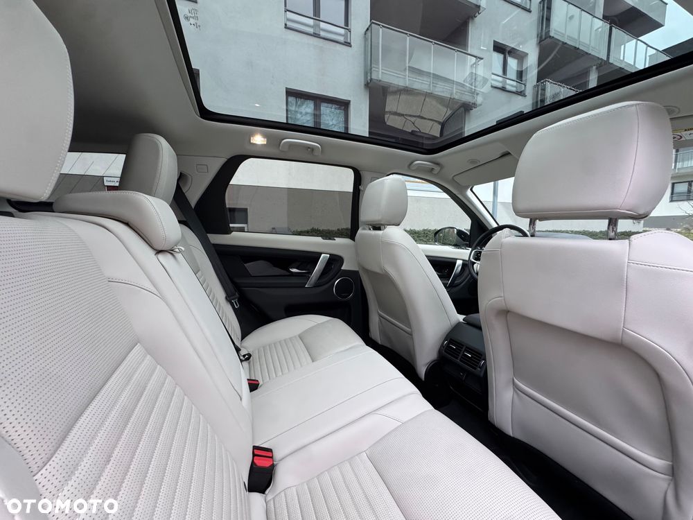 Land Rover Discovery Sport - 16