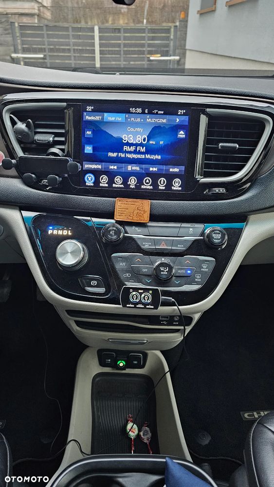 Chrysler Pacifica - 21