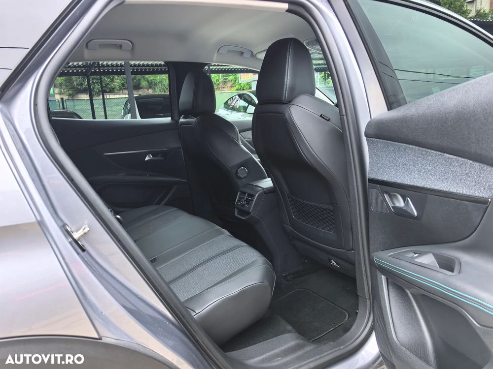 Peugeot 3008 BlueHDi 130 Stop & Start EAT8 Allure - 17
