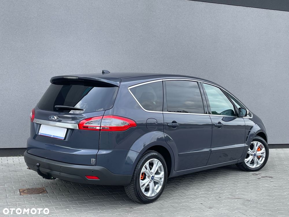 Ford S-Max - 13