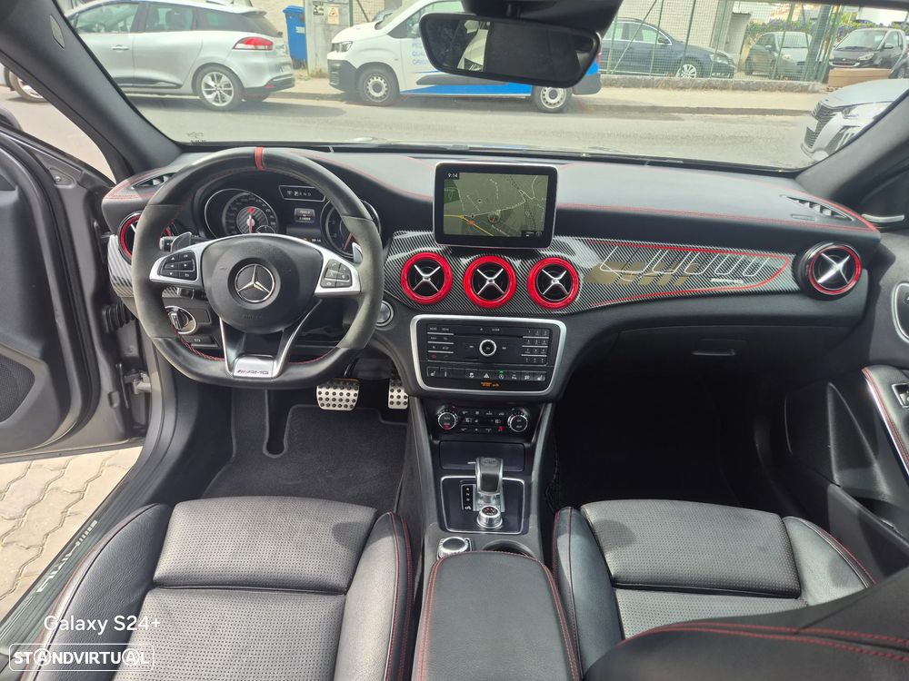 Mercedes-Benz GLA 45 AMG 4Matic Speedshift 7G-DCT Night Edition - 18