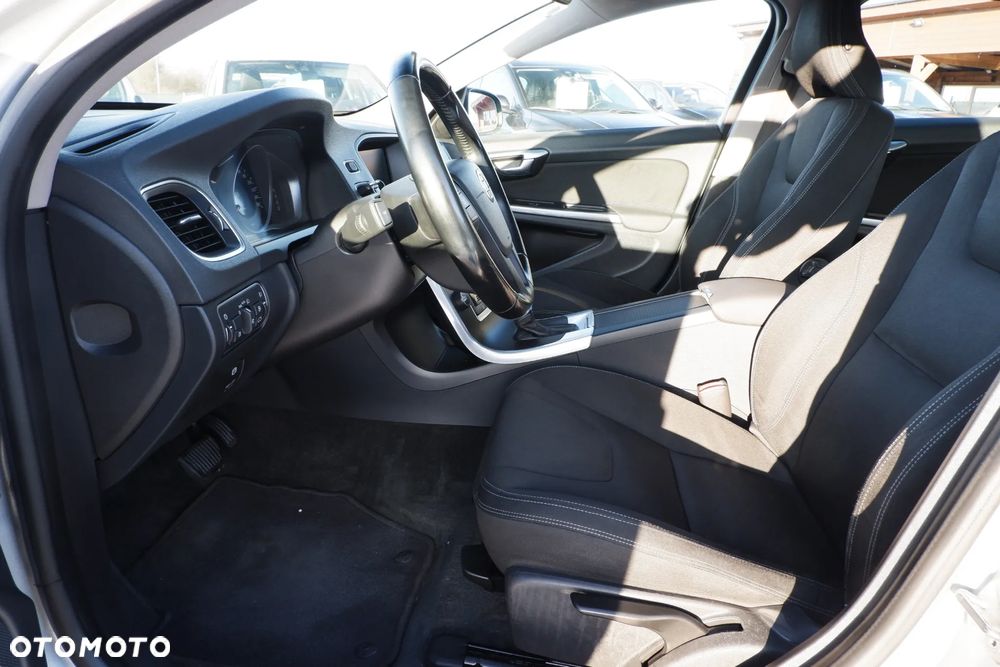 Volvo V60 D3 Geartronic Kinetic - 27