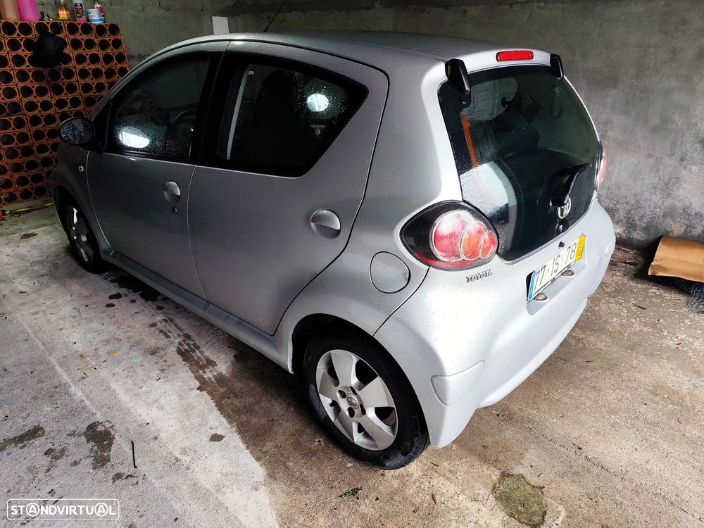 Toyota Aygo 1.0 + AC - 8