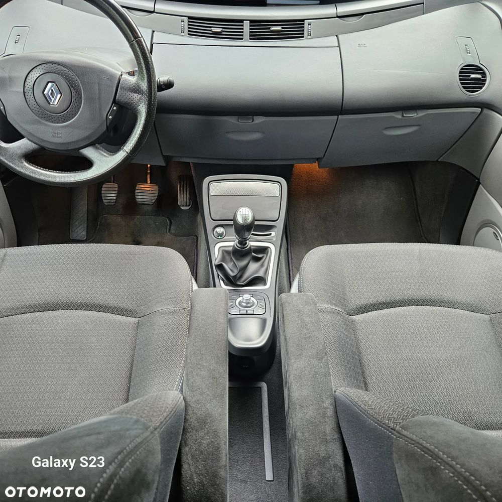 Renault Espace 2.0 Privilege - 25