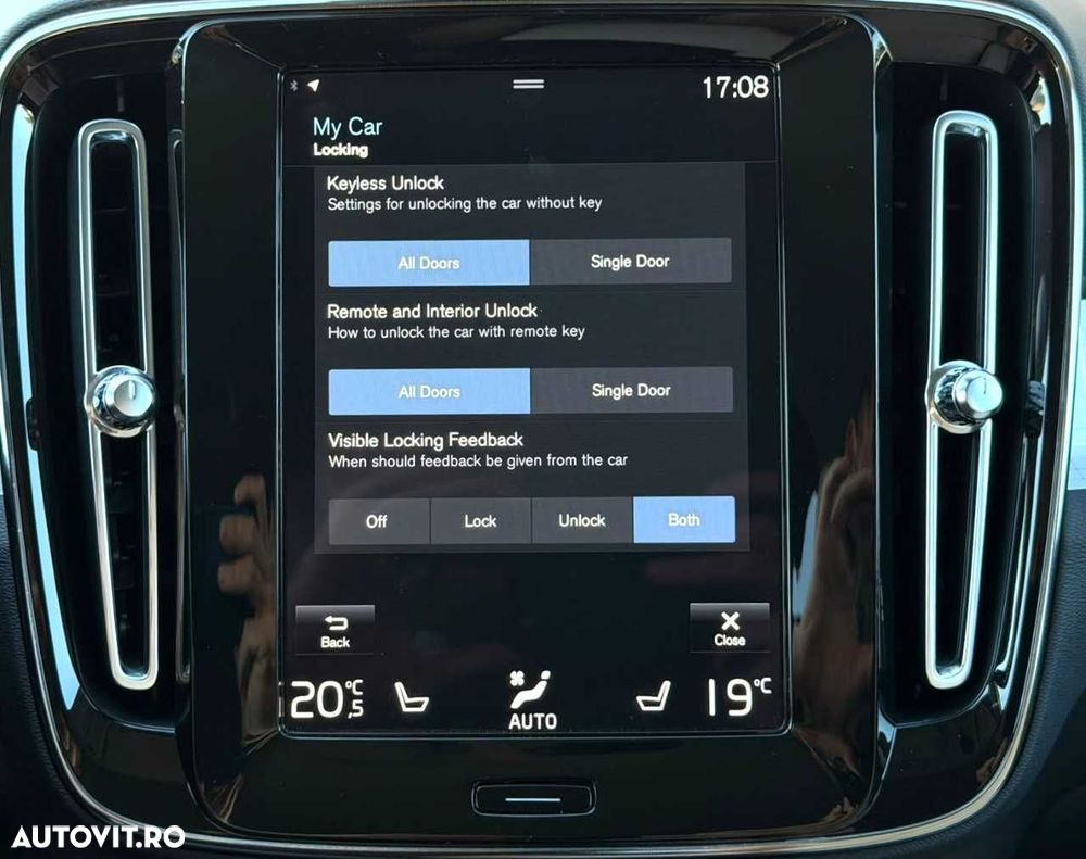 VOLVO XC40 2022 — imagine 35