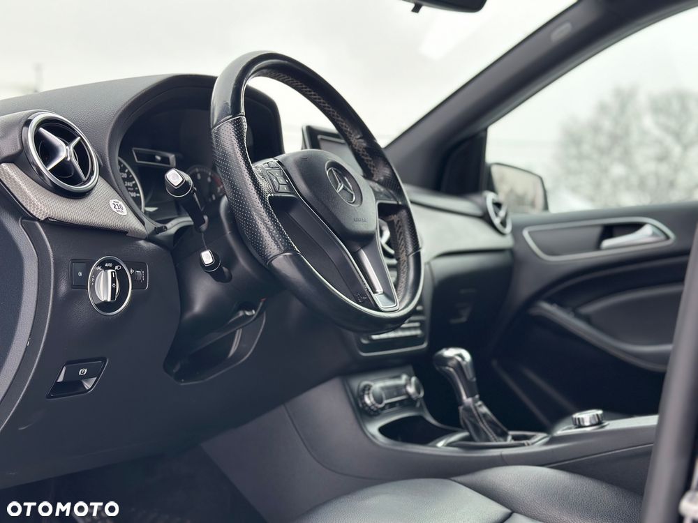 Mercedes-Benz Klasa B 180 (BlueEFFICIENCY) - 22