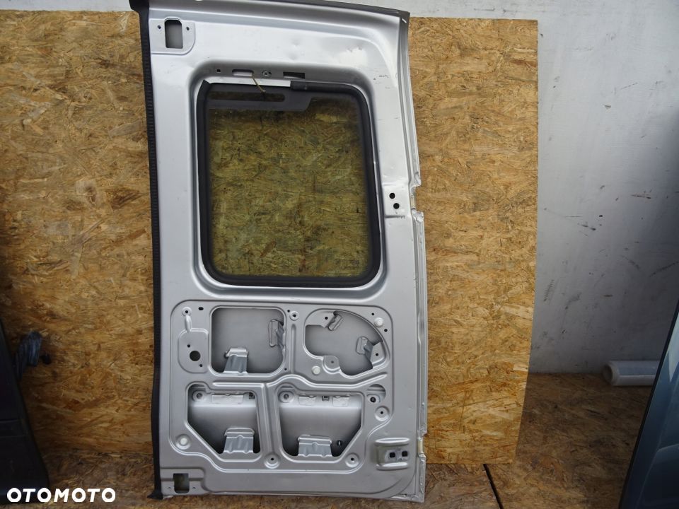 DRZWI LEWY TYŁ OPEL COMBO C 1.4 16V - 3