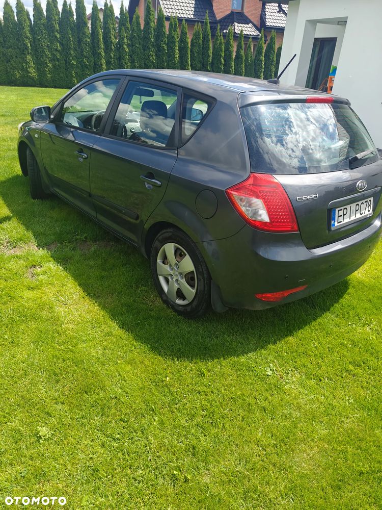 Kia Ceed 1.4 Comfort + - 2