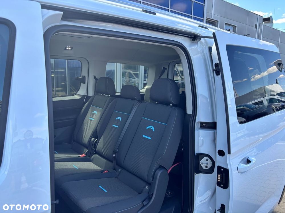 Ford Tourneo Connect Grand - 11