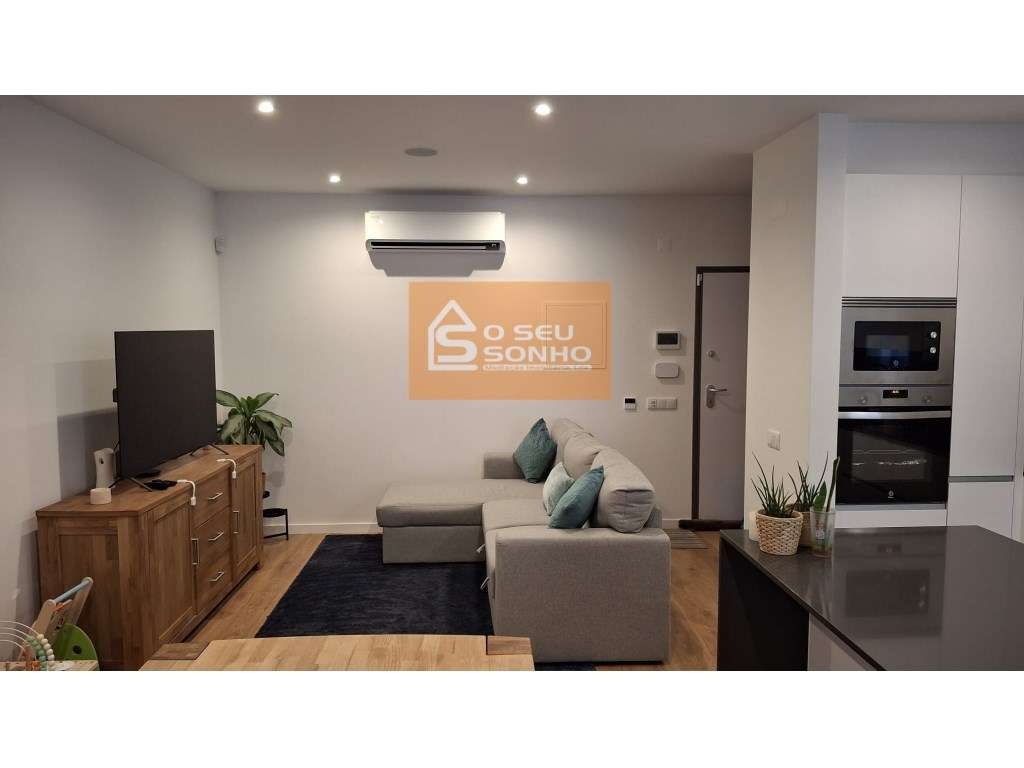 Apartamento T2 Semi-Novo no Centro de São Brás de Alportel - Grande imagem: 5/14