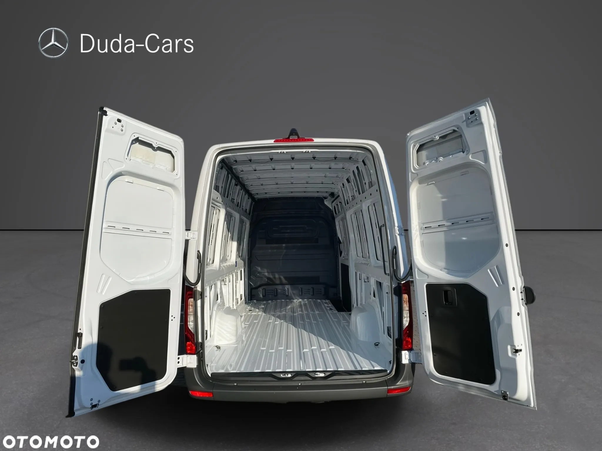 Mercedes-Benz Sprinter - 5
