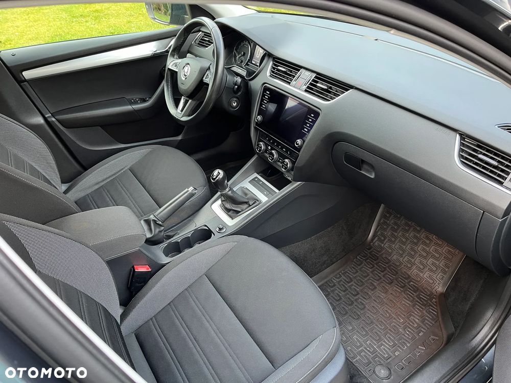 Skoda Octavia 1.6 TDI SCR Ambition - 10