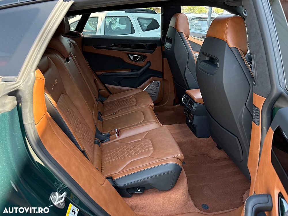 Lamborghini URUS Standard - 31