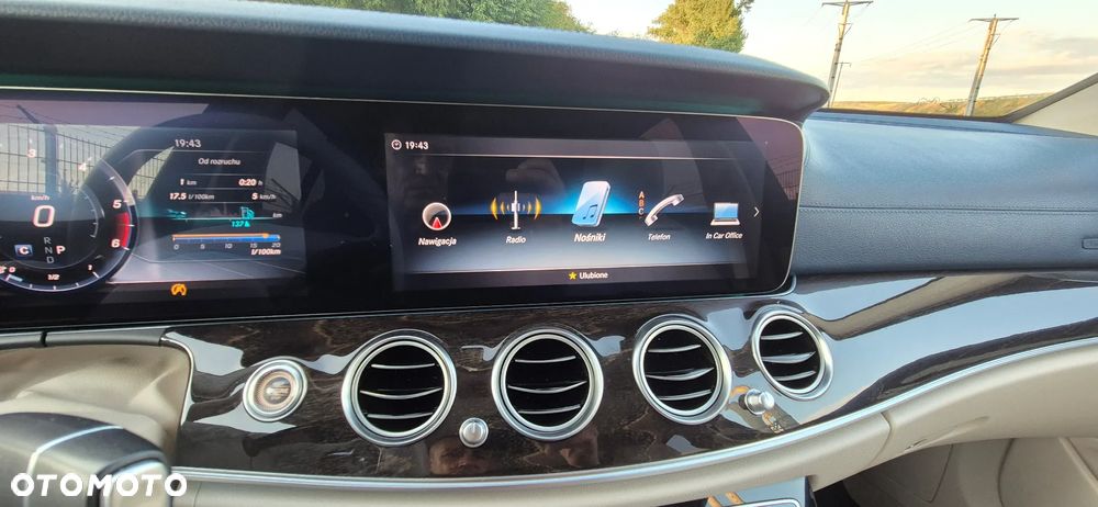 Mercedes-Benz Klasa E 220 d 4Matic T All-Terrain 9G-TRONIC Exclusive - 24