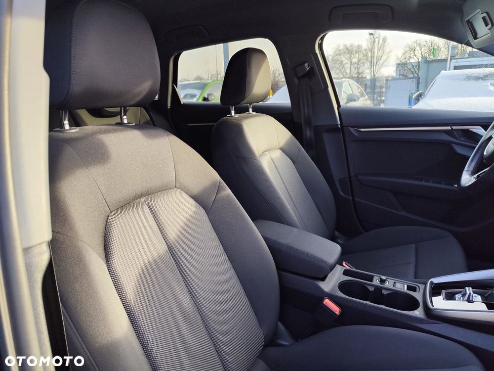 Audi A3 Sportback - 13