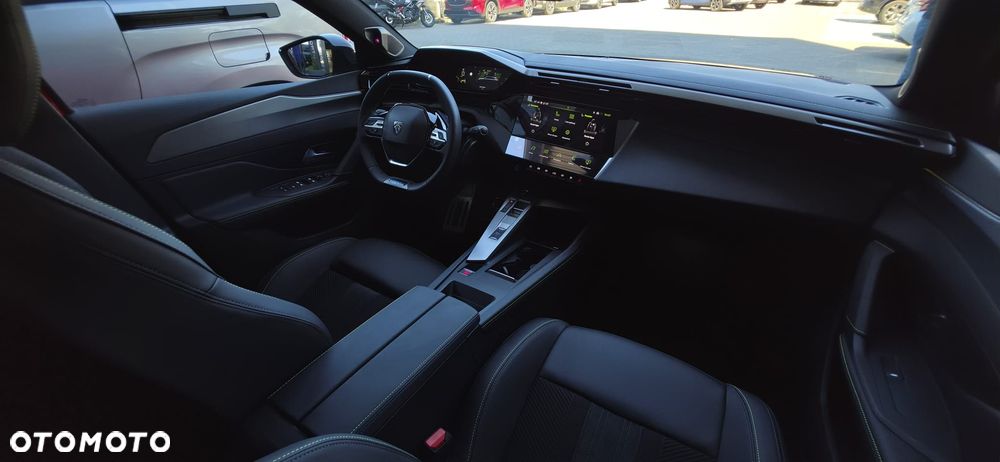 Peugeot 308 1.2 mHEV GT S&S e-DCS6 - 26