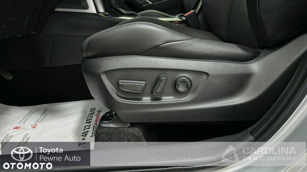 Toyota Corolla Cross 2.0 Hybrid Executive - 17