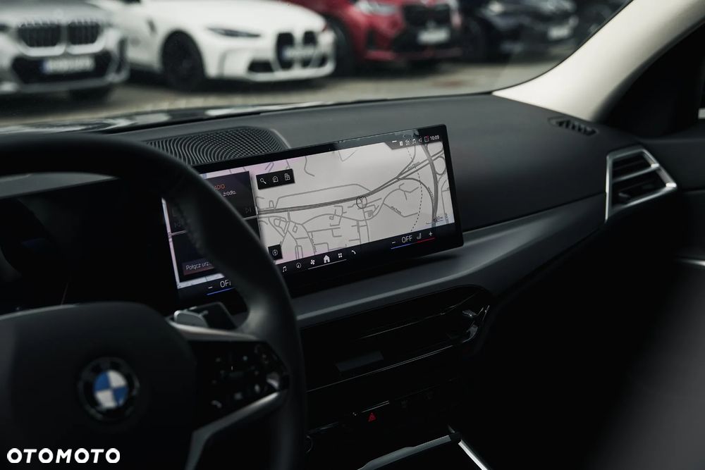 BMW Seria 3 330i xDrive - 12