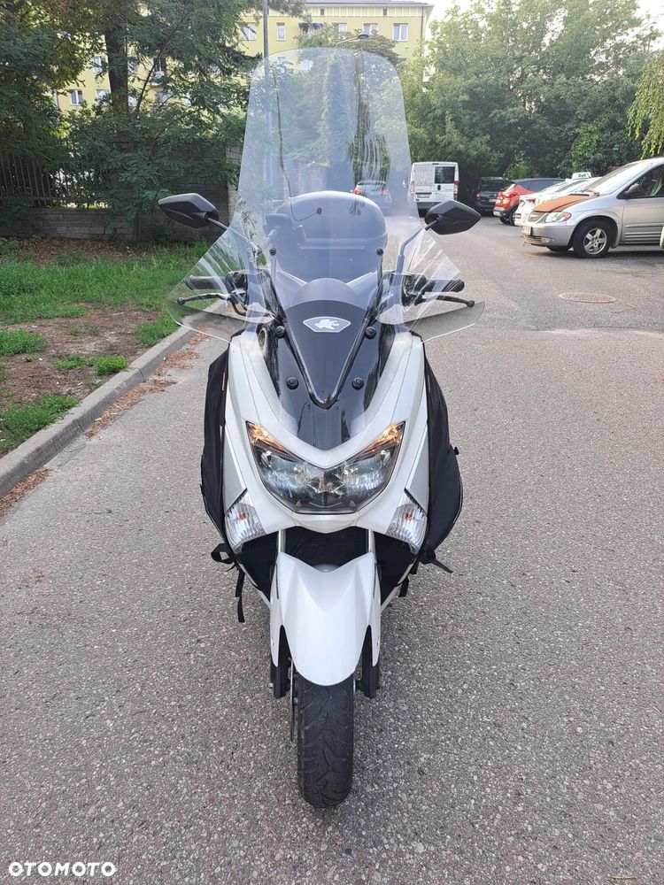Yamaha NMAX - 19