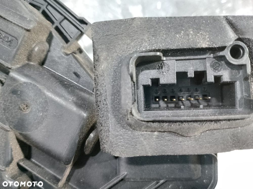 ZAMEK DRZWI PRAWY PRZÓD VW GOLF VI 5K1837016B - 8