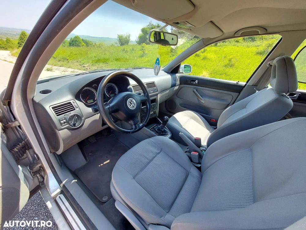 Volkswagen Bora 1.6 - 14