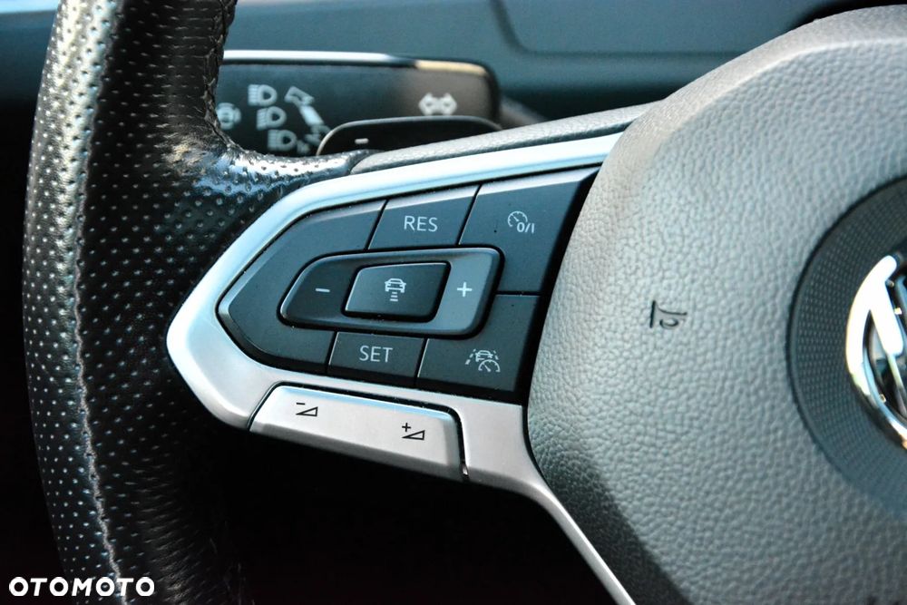 Volkswagen Passat 2.0 TSI Elegance DSG - 23