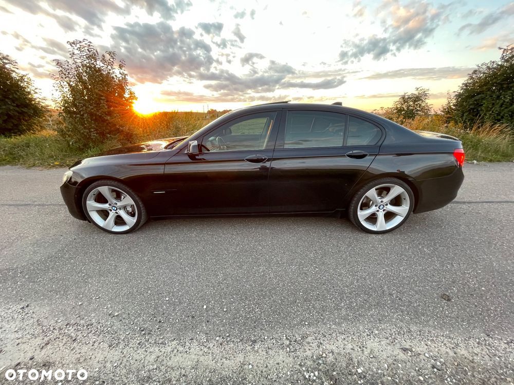 BMW Seria 7 730d - 24